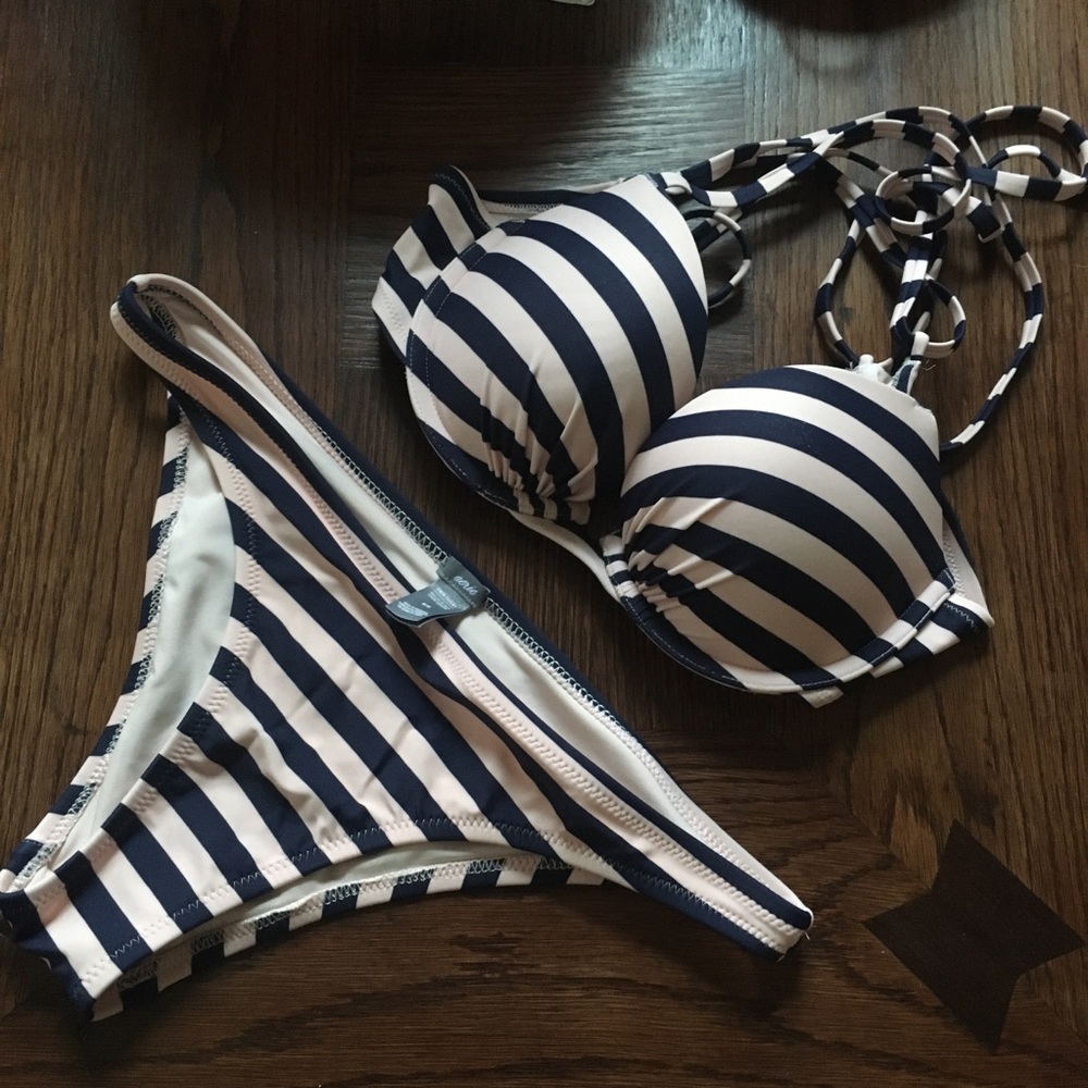 Arrive swim cheeky bikini
